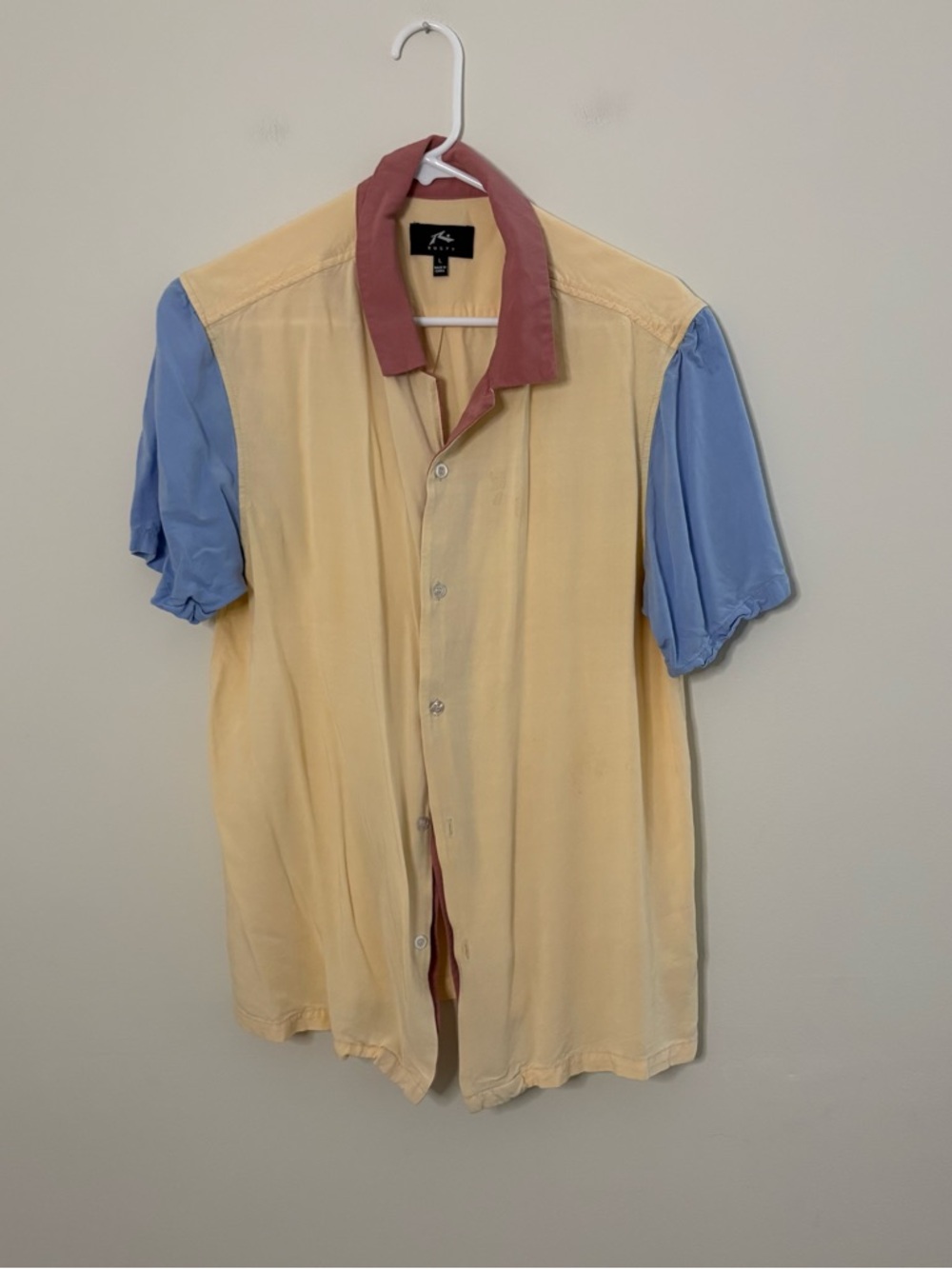 Rusty Men’s Large Casual Rayon Short Sleeve Beach Shirt Yellow Blue Button
